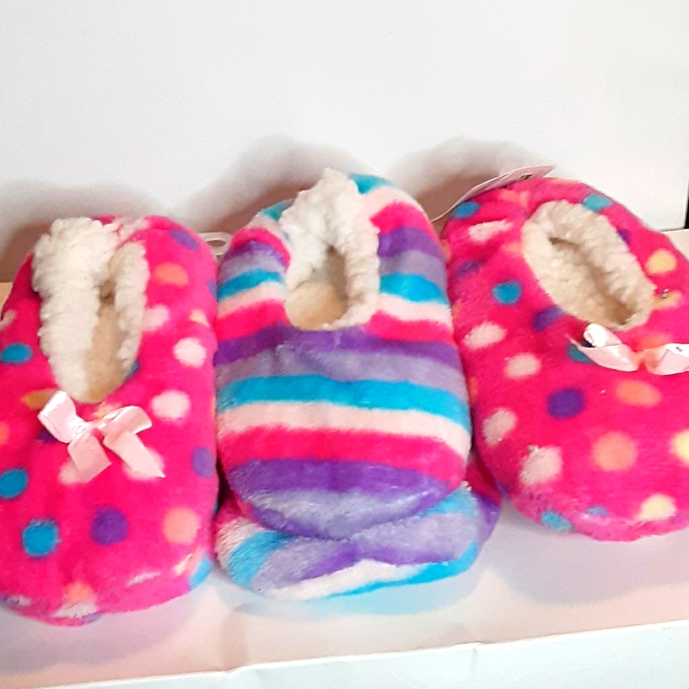 🛒 Polka Dot and Stripes Slippers 🏷 NWT